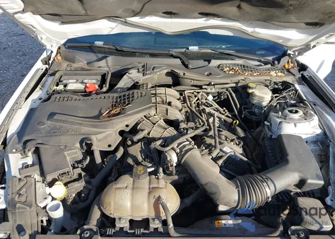 2015 Ford Mustang V6 z USA, uszkodzony, nr VIN 1FA6P8AM5F5363966